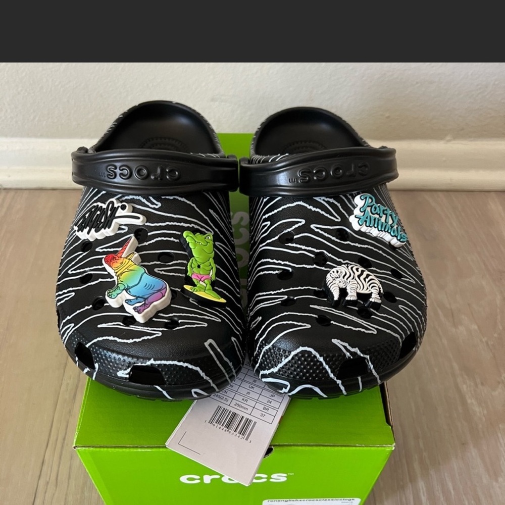 Crocs